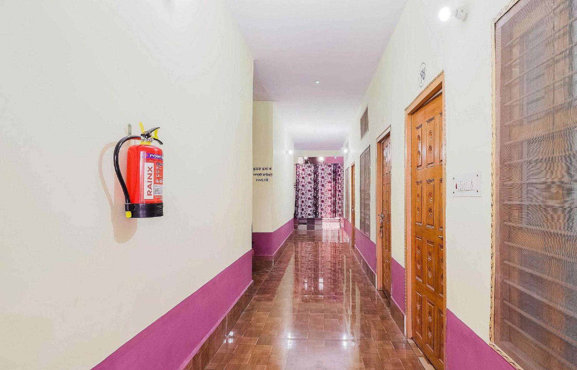 Hotel O Jyotish House Ayodhya Exteriér fotografie