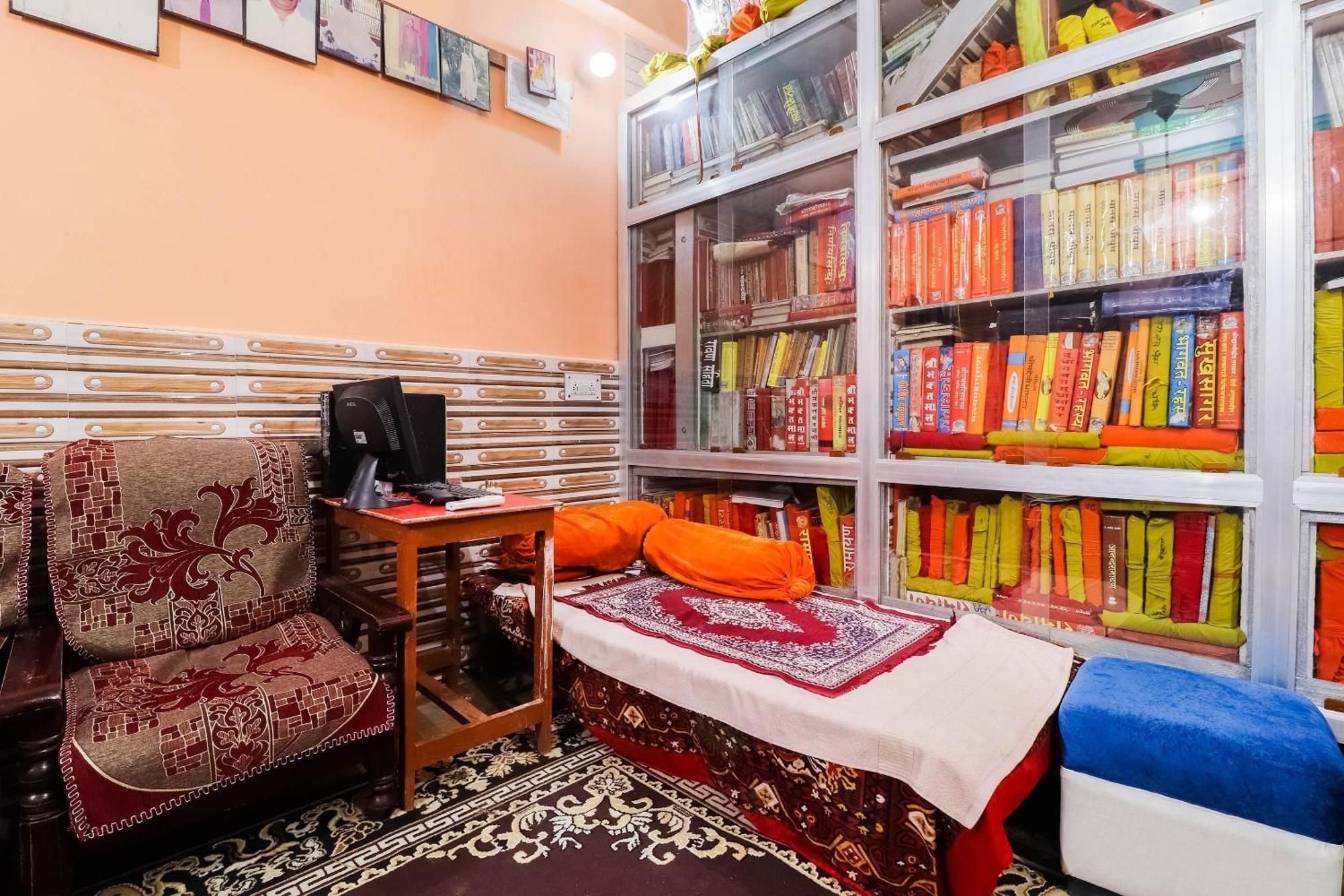 Hotel O Jyotish House Ayodhya Exteriér fotografie